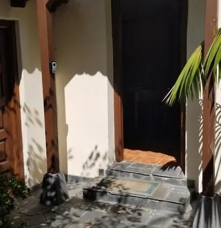La Casita De La Vega Апартаменты *